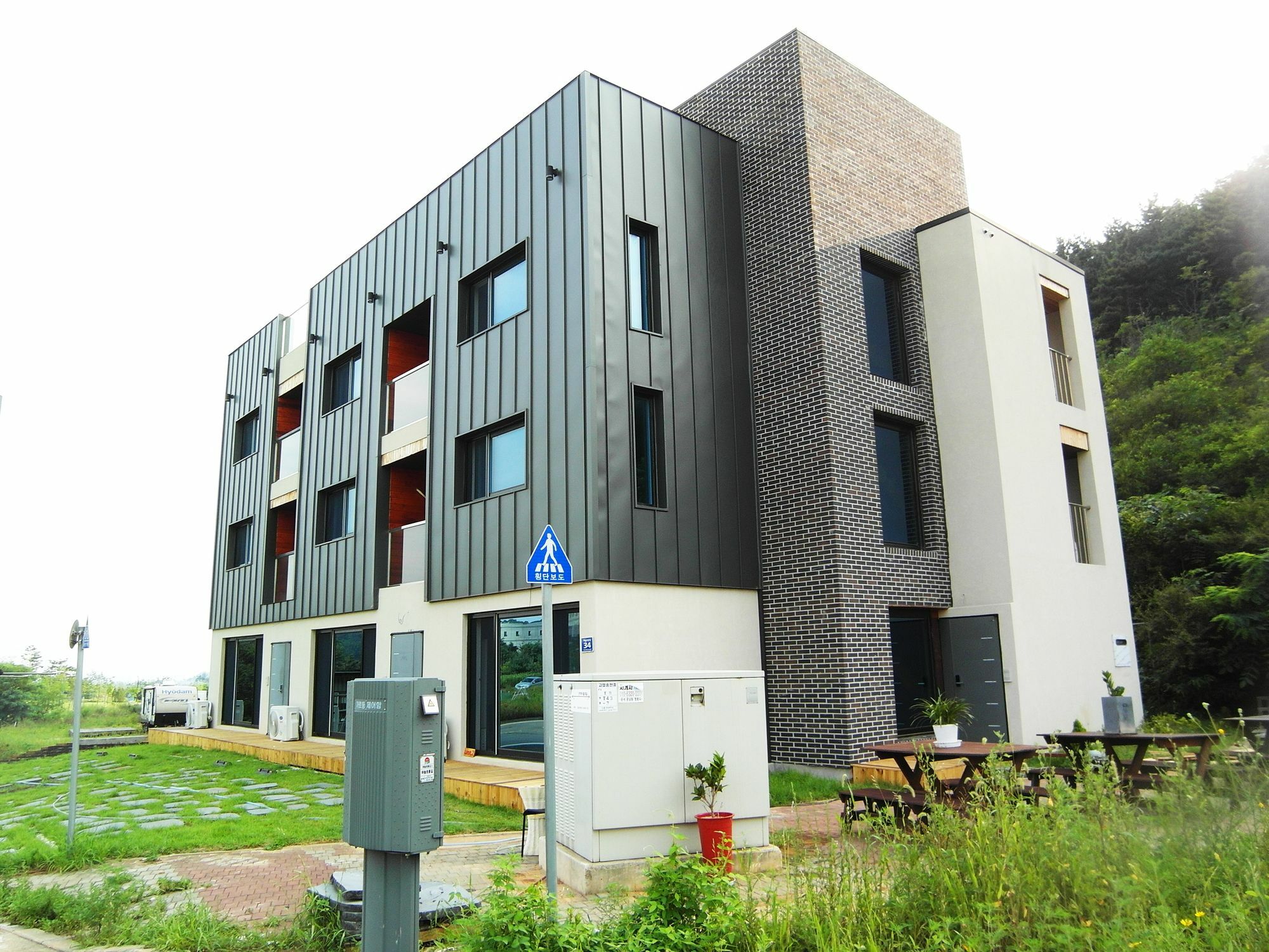Leeon Guest House Ίντσεον Εξωτερικό φωτογραφία